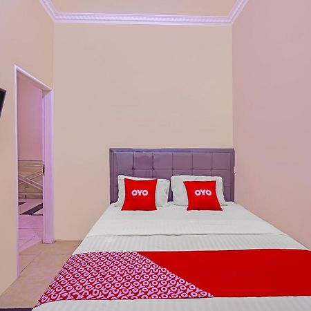 Oyo 92687 Alnindo Makaliwe Hotell Jakarta Eksteriør bilde