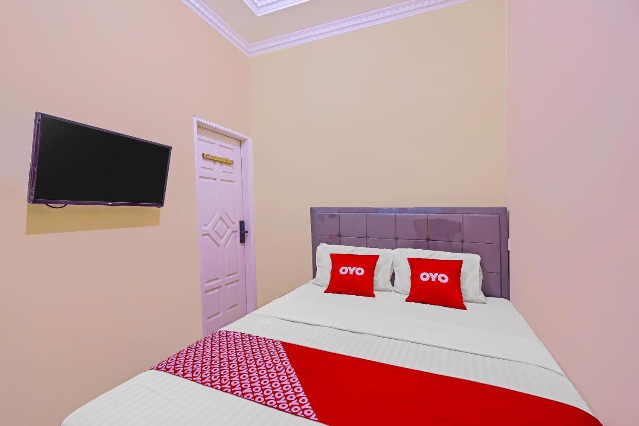 Oyo 92687 Alnindo Makaliwe Hotell Jakarta Eksteriør bilde