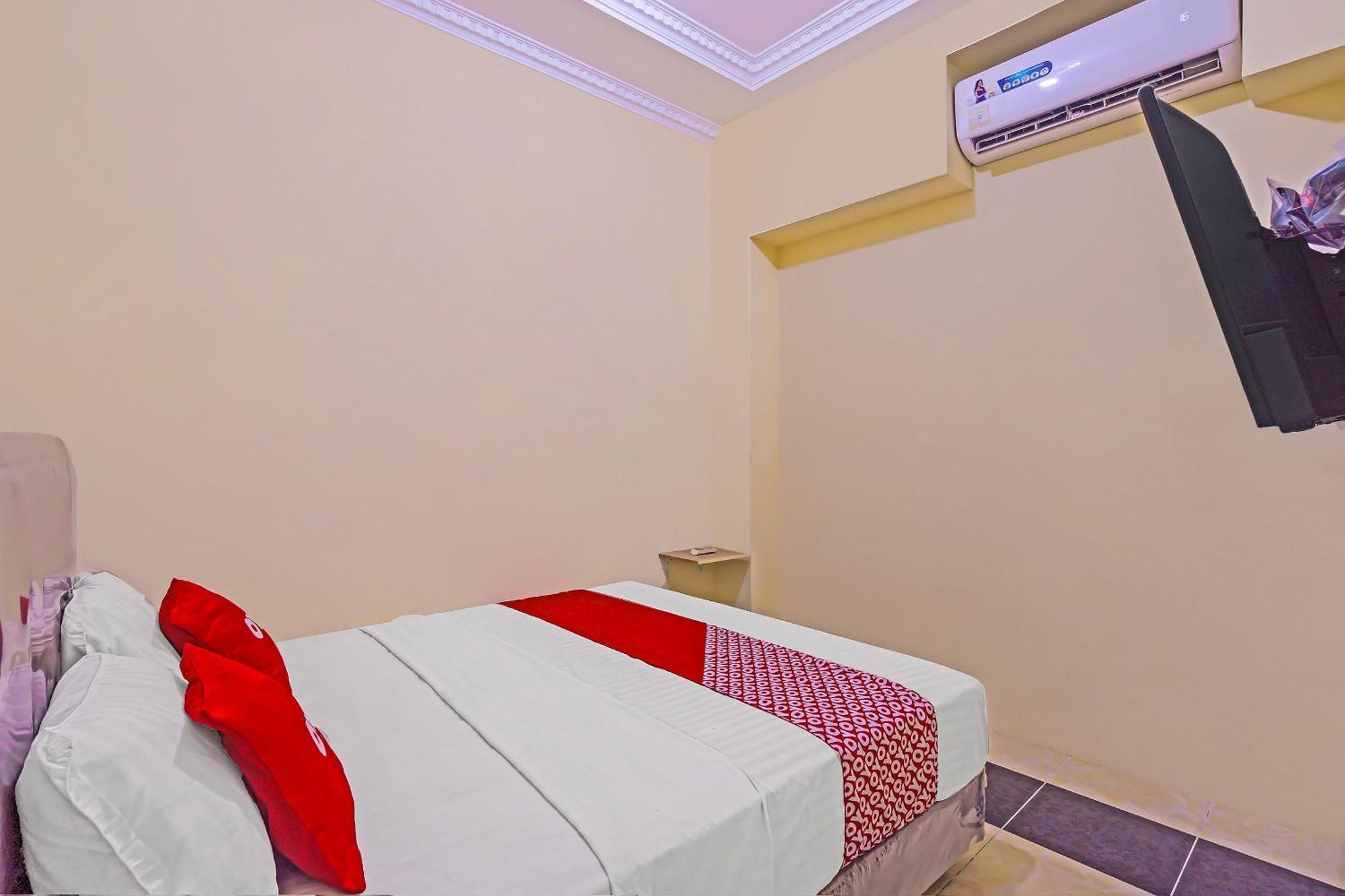Oyo 92687 Alnindo Makaliwe Hotell Jakarta Eksteriør bilde